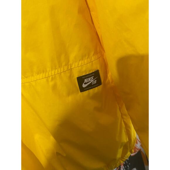 Nike SB Electric Yellow Button Snap Windbreaker Jacket Size Medium - Picture 6 of 8